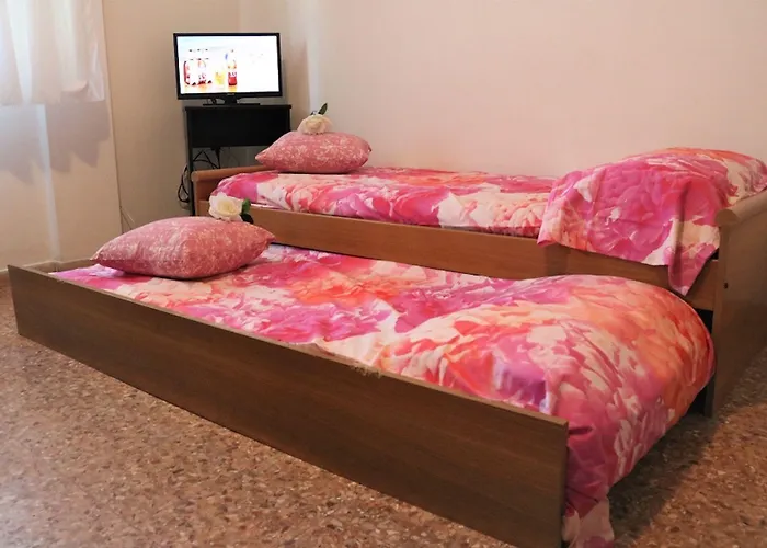 Luminous Flat Near The Апартаменты